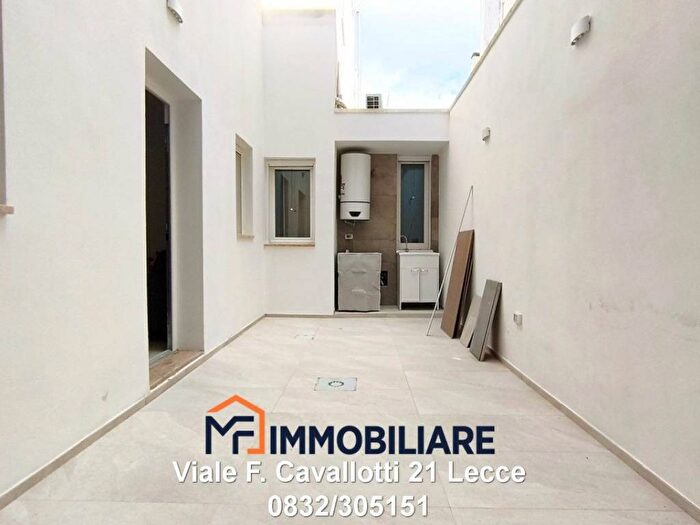 Appartamento bilocale in affitto in Via Raffaele DArpe, Poligono Via San Cesario, Lecce