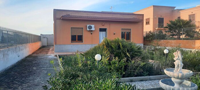 Casa con 6 locali in vendita in Marsala