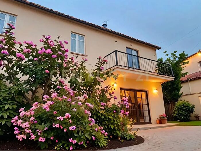 Casa con 8 locali in vendita in Località Poggio Murella, Manciano