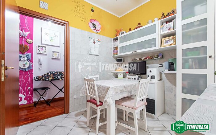 Appartamento trilocale in vendita in Via Cristoforo Colombo, Cerro Maggiore