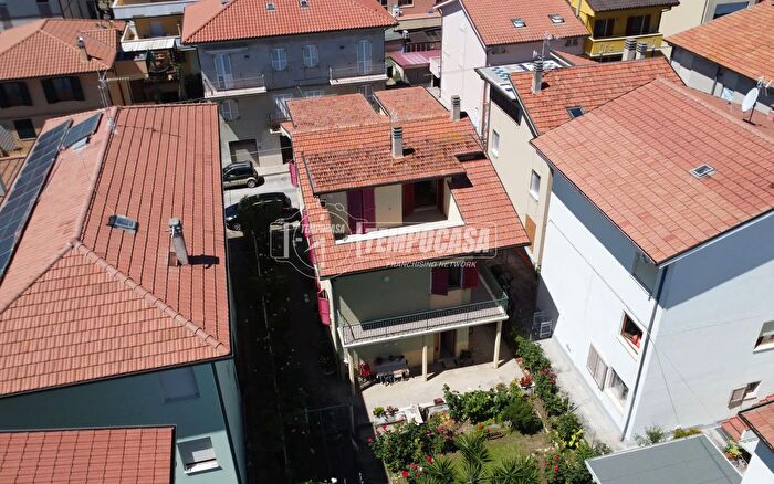 Casa con 12 locali in vendita in Porto SantElpidio