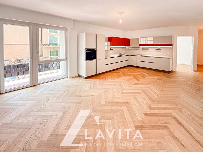 Appartamento quadrilocale in vendita in Via Rovigo, Riva Del Garda