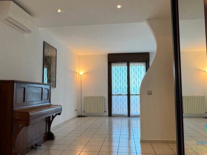 Appartamento trilocale in affitto in Via Arturo Penitenti, Farnesiana, Piacenza