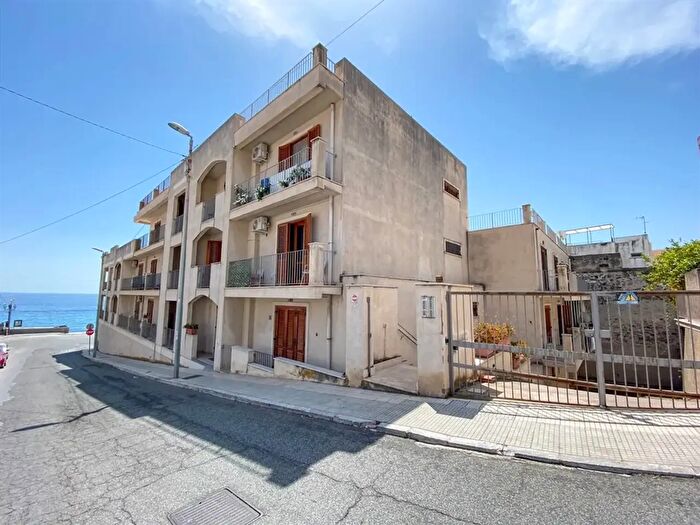 Appartamento bilocale in vendita in Lipari