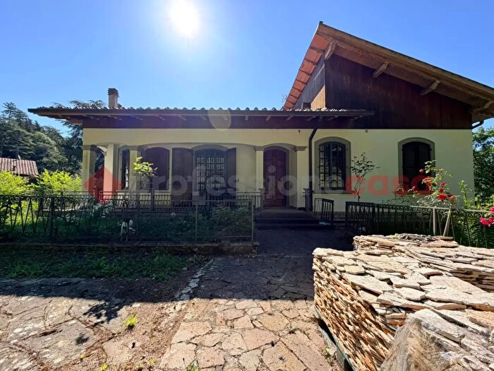 Casa con 20 locali in vendita in Via di Montemaggiore, Calenzano