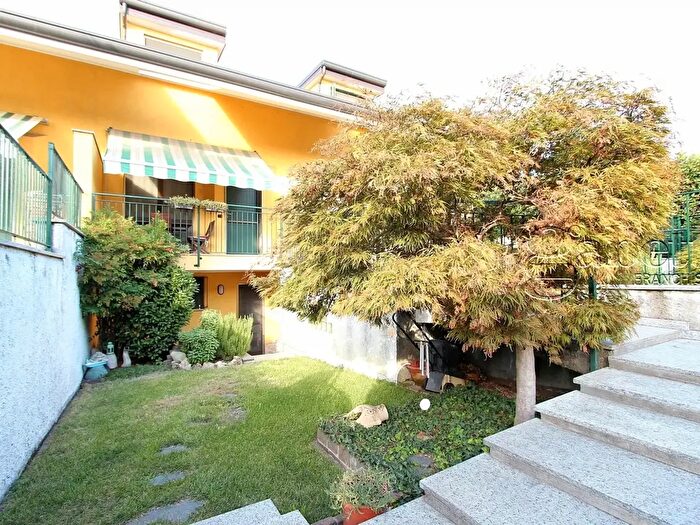 Casa trilocale in vendita in Via De Marchi, Nerviano