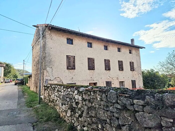 Casa con 10 locali in vendita in Via Gradnik, Doberdo' Del Lago