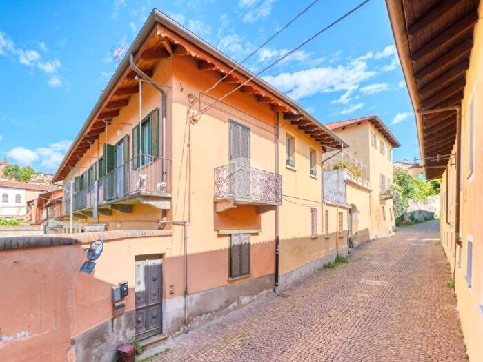 Case in Vendita e in Affitto - 2