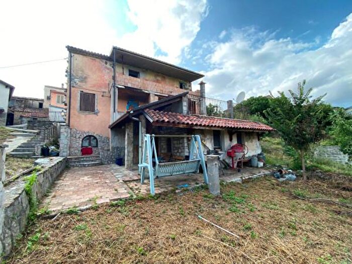 Casa con 6 locali in vendita in Via Gauta, Macchiagodena
