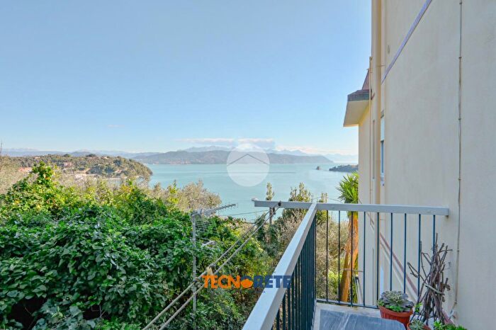 Appartamento quadrilocale in vendita in Vicolo della Martina, Portovenere