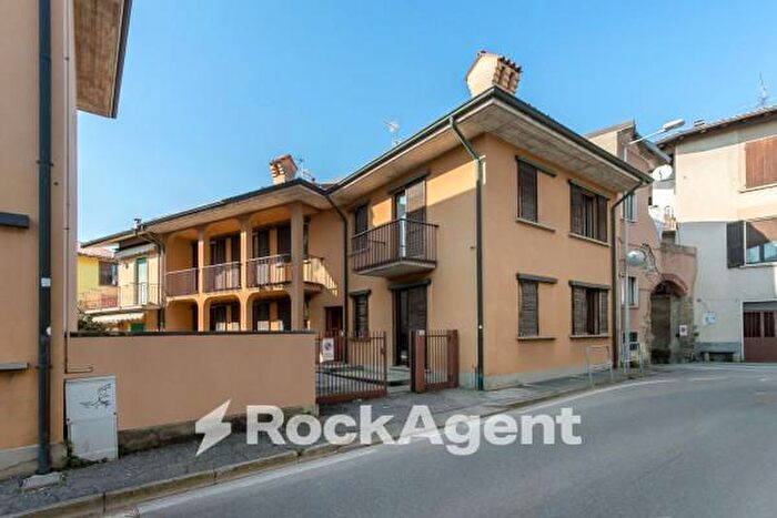 Case in Vendita e in Affitto - 3