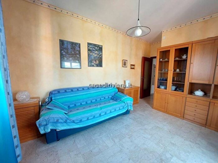 Appartamento quadrilocale in affitto in Centro, Pietra Ligure