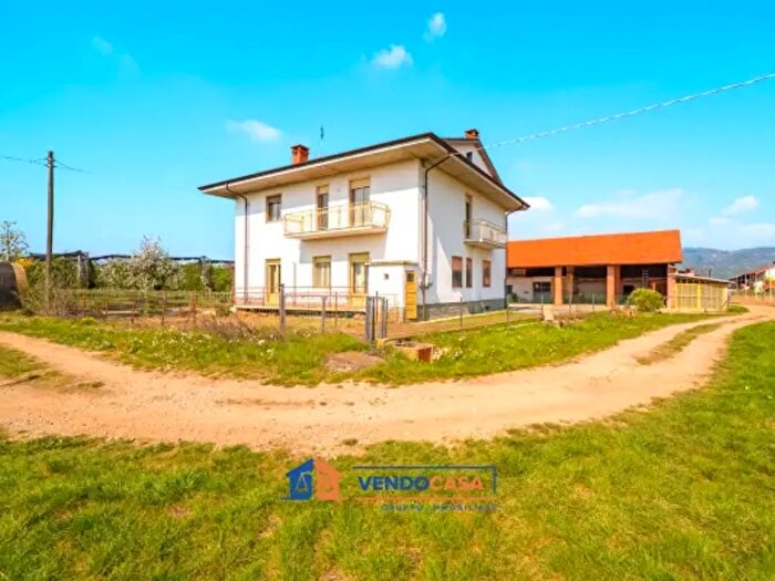 Casa con 6 locali in vendita in Via Castelletto, Dronero