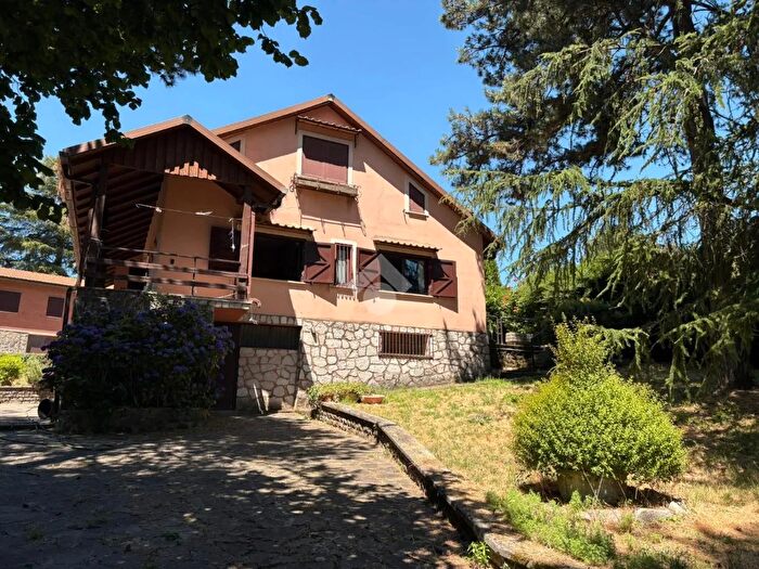 Casa quadrilocale in vendita in Via dei Cipressi, Rocca Priora