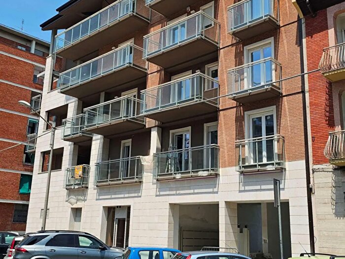 Appartamento con 5 locali in vendita in Via Monfalcone, Torino