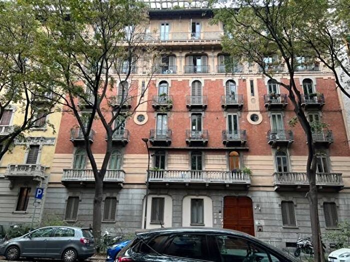 Appartamento quadrilocale in affitto in Indipendenza, Milano