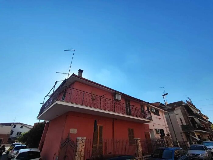 Appartamento trilocale in vendita in Via Romagna, Guidonia Montecelio