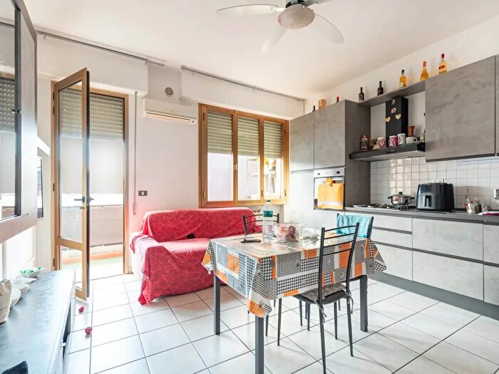 Appartamento bilocale in vendita in Via Enrico Toti, Campi Bisenzio