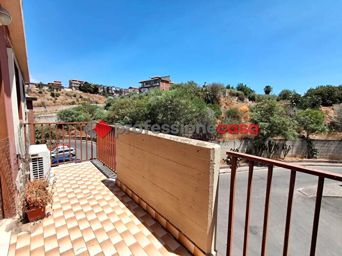 Appartamento quadrilocale in vendita in Via Strada Giulio, Catania