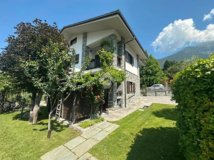 Casa con 7 locali in vendita in Località Condemine, Saint Christophe