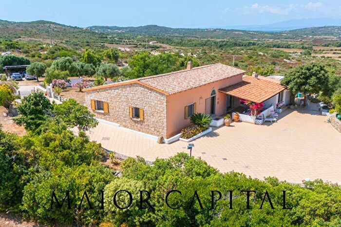 Casa con 6 locali in vendita in Liscia di Scopa Snc, Santa Teresa Gallura