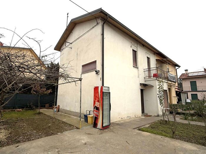 Casa trilocale in affitto in Via Giuseppe Mazzini, Canova San Zeno, Olgiate Molgora