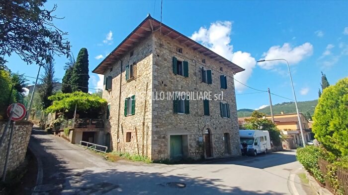 Appartamento con 5 locali in vendita in Via delle Cantine, San Casciano Dei Bagni