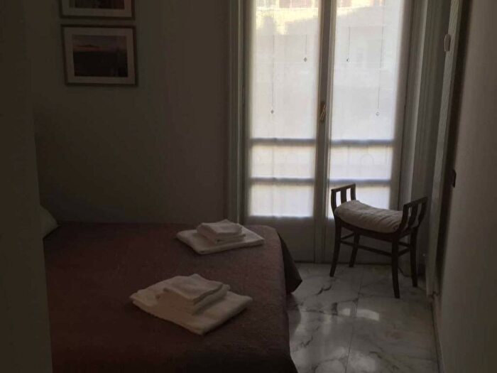 Appartamento bilocale in affitto in Via Monte Leone, Monte Rosa Lotto, Milano