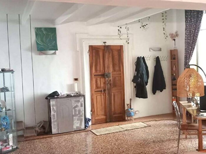 Appartamento bilocale in affitto in strada Maggiore, San Vitale, Bologna