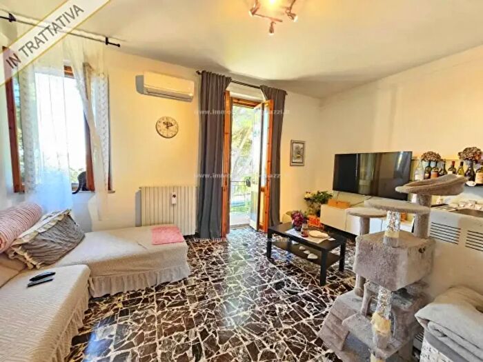 Casa con 6 locali in vendita in Località Castelnuovo dElsa, Castelfiorentino