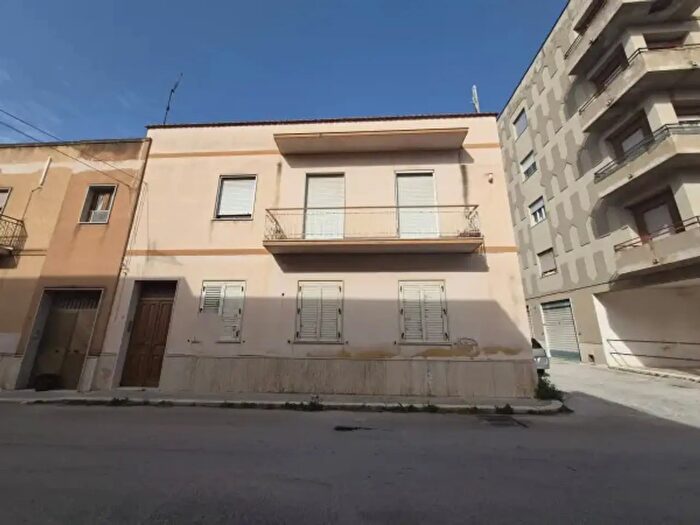 Appartamento con 5 locali in vendita in Via Antonio Esposito, Trapani