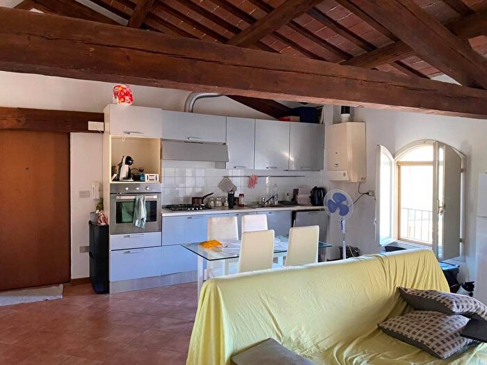 Appartamento bilocale in affitto in Viale Antonio Nardozzi, Centro Storico, Imola