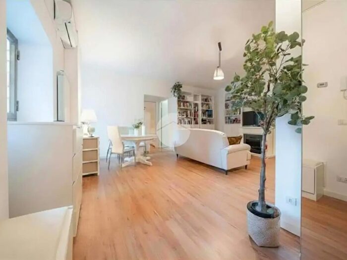 Appartamento bilocale in vendita in Via Appia Nuova, Roma