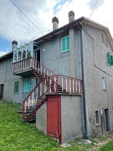 Casa con 10 locali in vendita in Via Marechiese, Pennabilli
