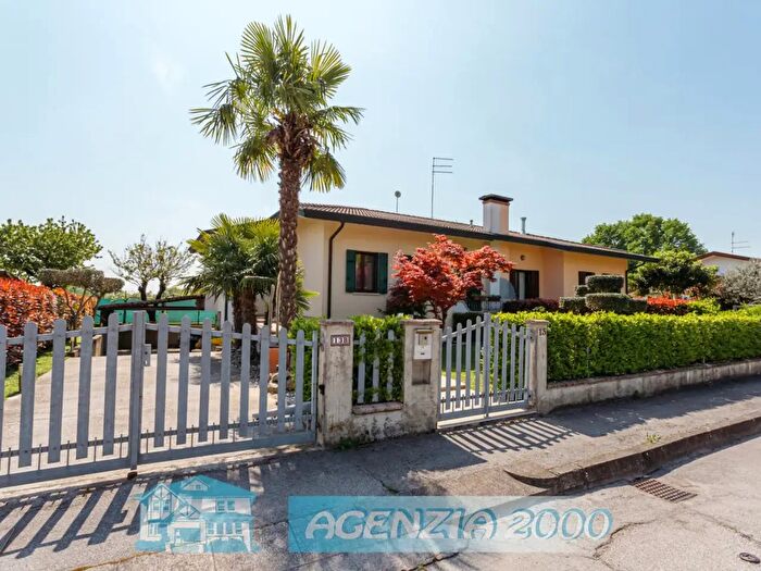 Casa con 5 locali in vendita in Via Maddalena di Canossa B, Conselve