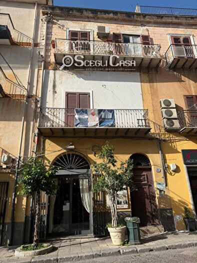 Appartamento quadrilocale in vendita in Corso Umberto, Carini