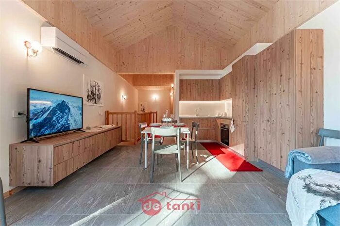 Casa quadrilocale in vendita in Località Carleta Madesimo So, Madesimo