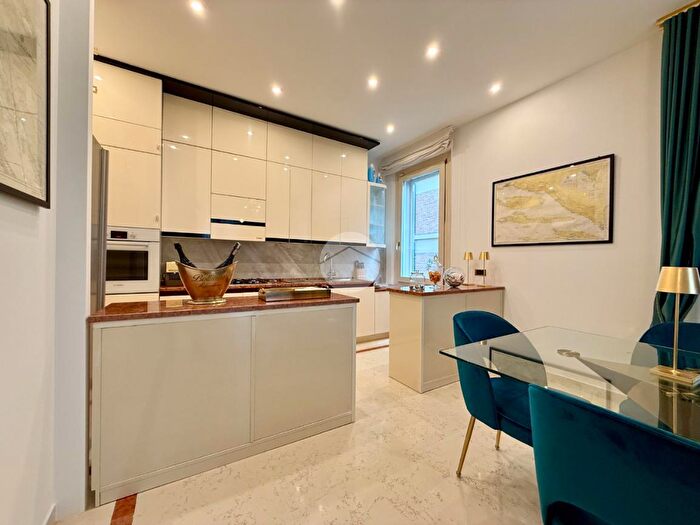 Casa trilocale in vendita in Viale Bengasi, Rimini