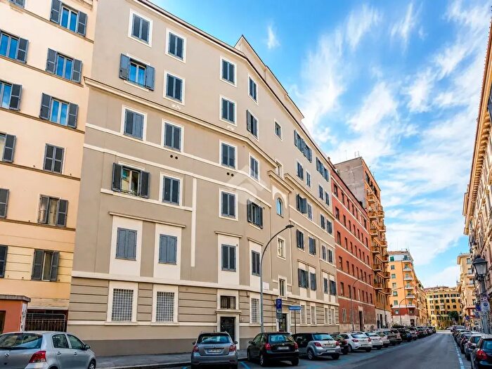 Appartamento bilocale in vendita in Via Dacia, Roma