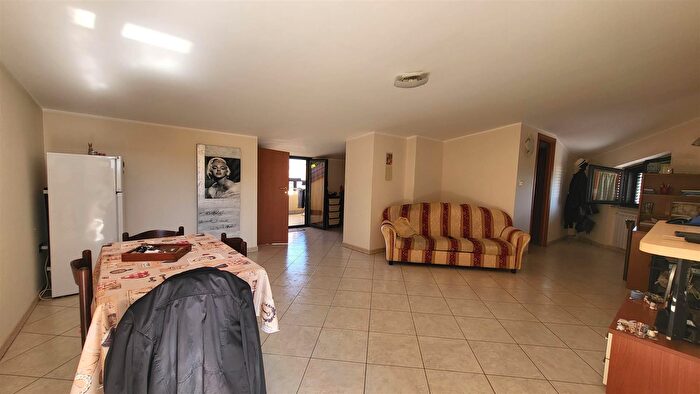 Appartamento bilocale in vendita in Via Trieste, Montalto Uffugo