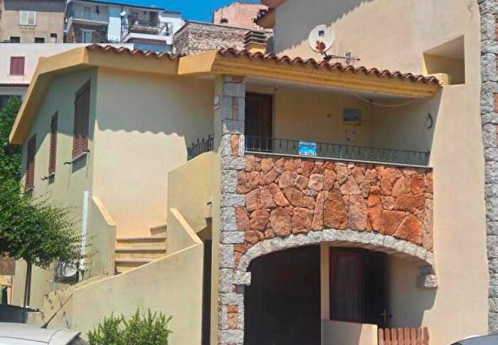 Appartamento trilocale in vendita in Via Circonvallazione Est, Posada