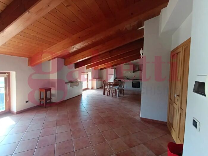 Casa quadrilocale in vendita in Via Solopaca Telese Snc, Solopaca