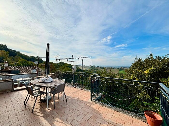 Appartamento con 6 locali in vendita in Borgata San Lorenzo, Calvi DellUmbria