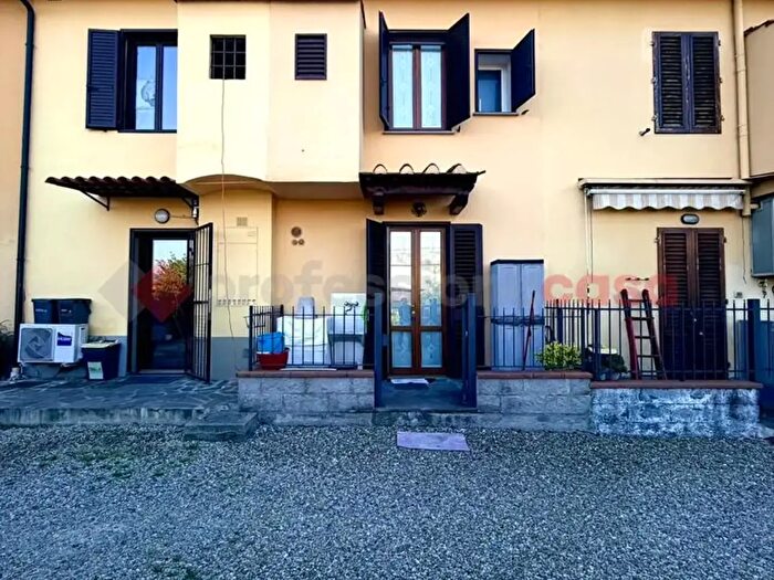 Casa quadrilocale in vendita in Via di Limite, Campi Bisenzio