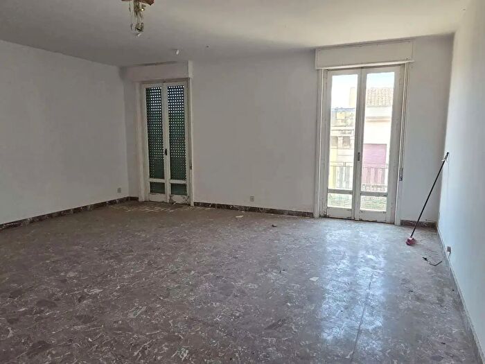 Appartamento con 8 locali in vendita in Via Principe Umberto, Augusta