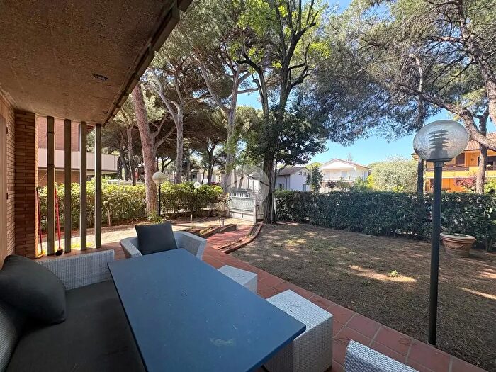 Casa con 6 locali in vendita in Viale Vittorio Veneto, Cervia
