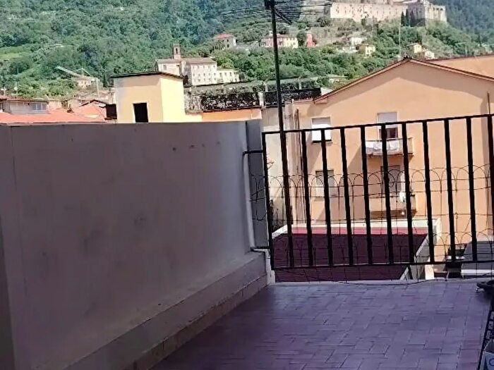 Appartamento con 5 locali in vendita in Massa