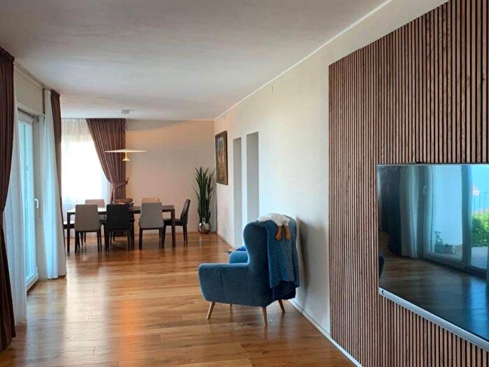 Casa con 6 locali in affitto in Via Antonio Bezzola, Campione d'Italia