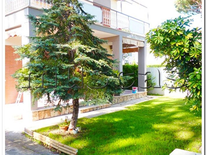 Casa con 5 locali in affitto in Fregene, Fiumicino