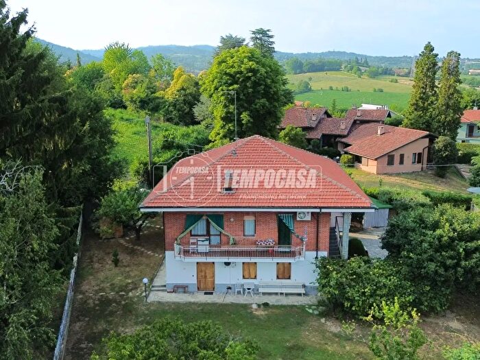Casa con 8 locali in vendita in Pino Torinese